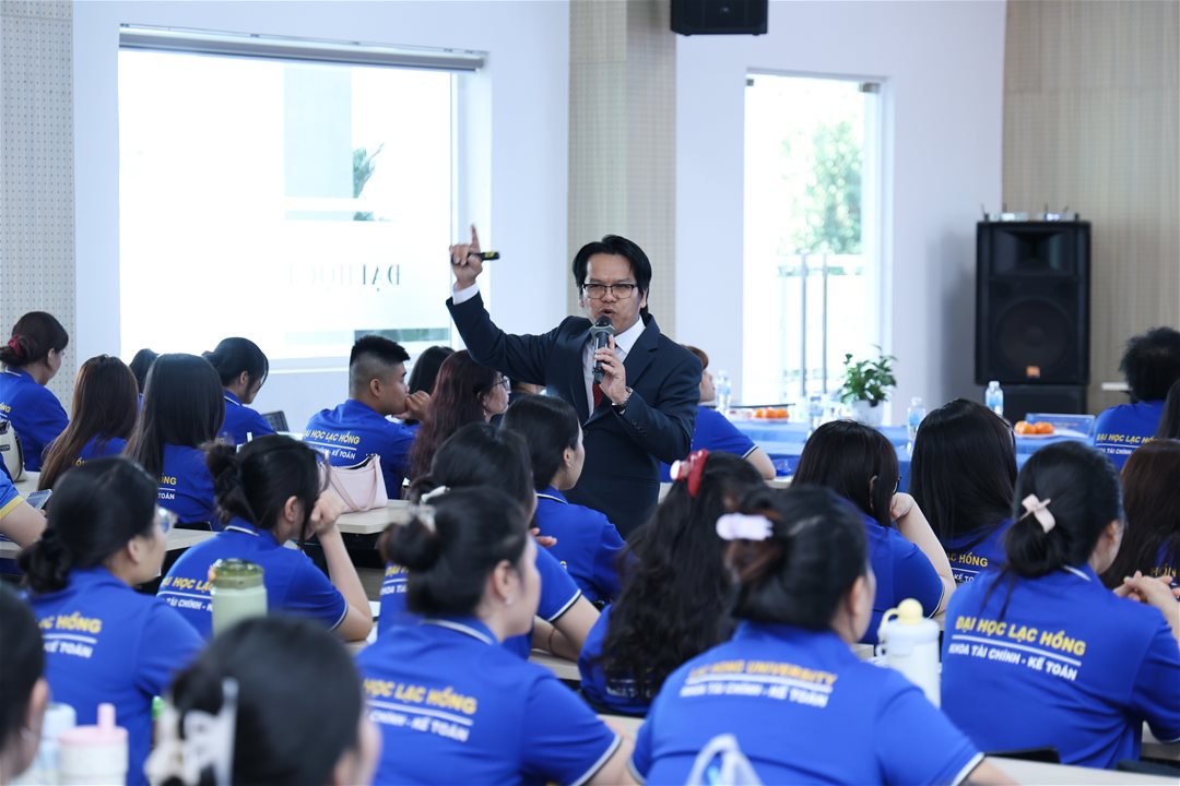 Đại diện doanh nghiệp chia sẻ hành trang chuẩn bị trước khi đi thực tập