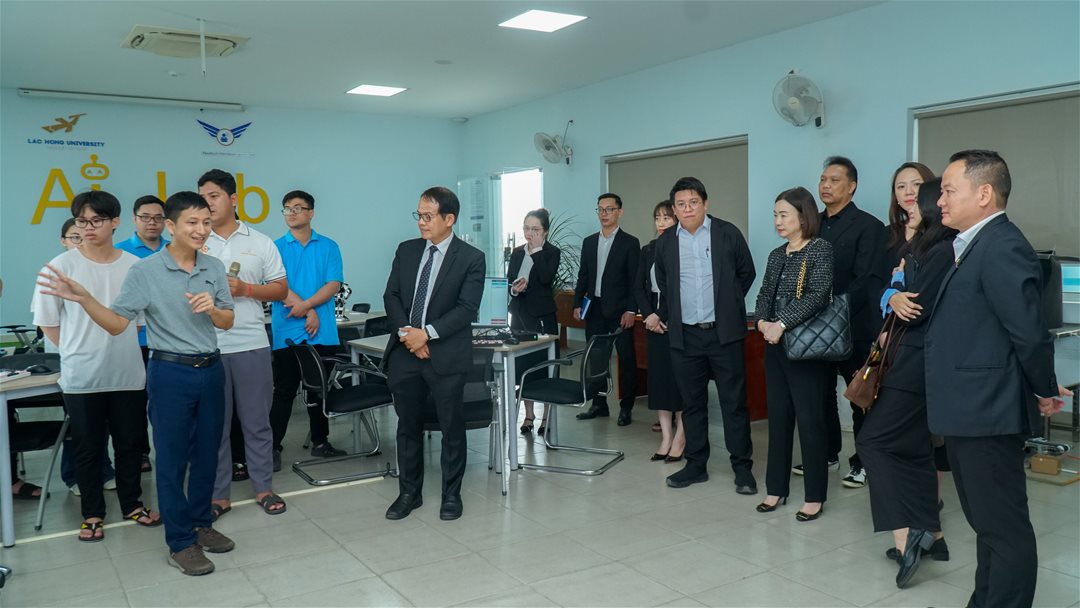 LHU và C.P. Group thảo luận mở rộng hợp tác đào tạo và tuyển dụng